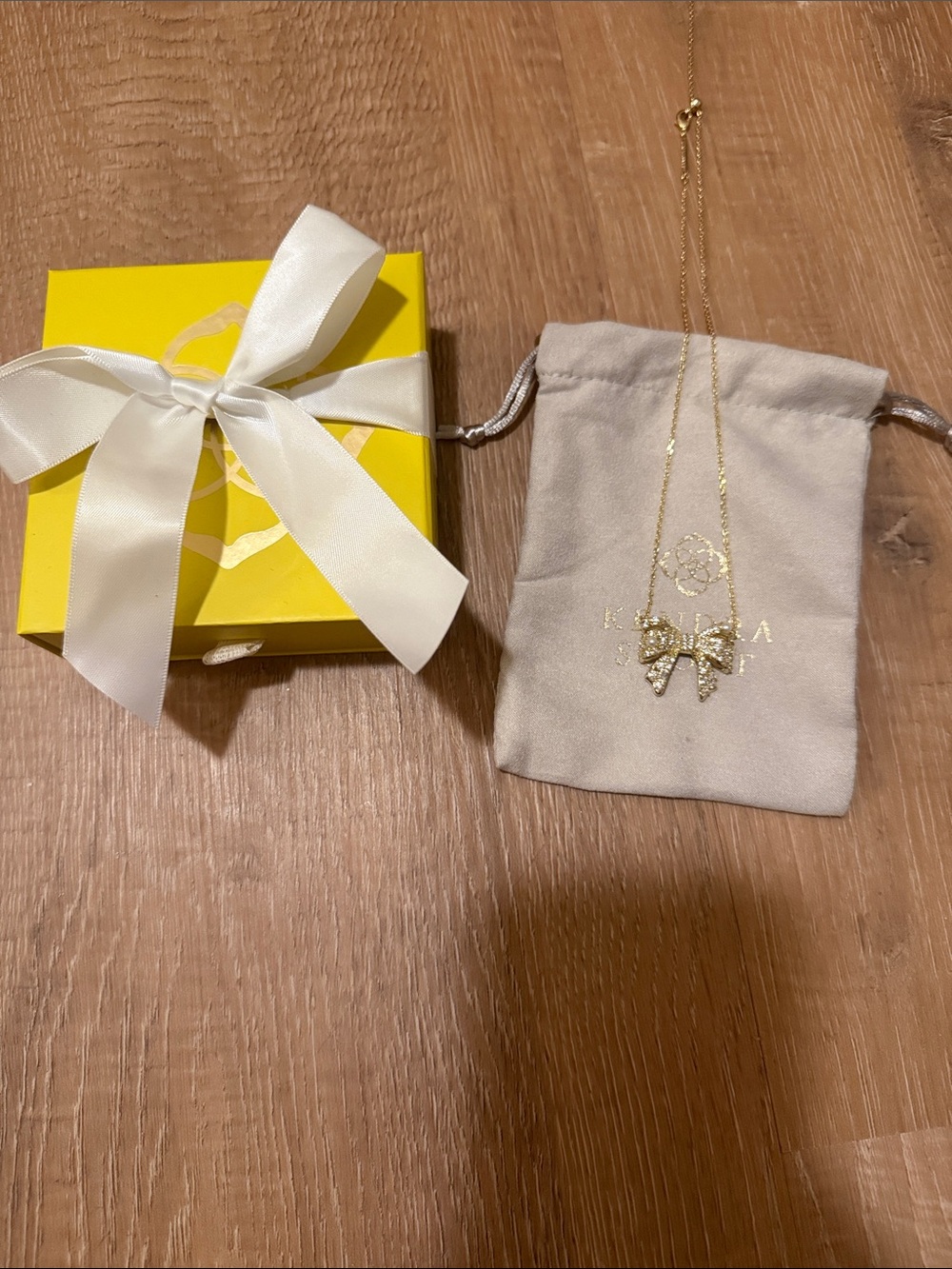 Kendra Scott Krista Gold Bow Pendant Necklace with Gift Box and Pouch